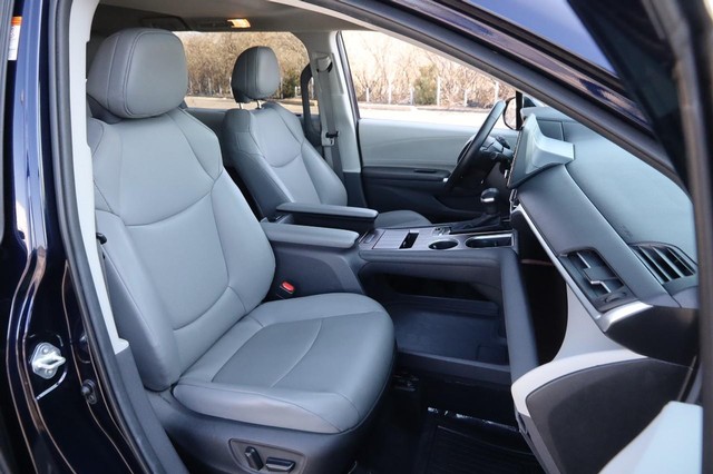 Toyota Sienna Vehicle Image 28