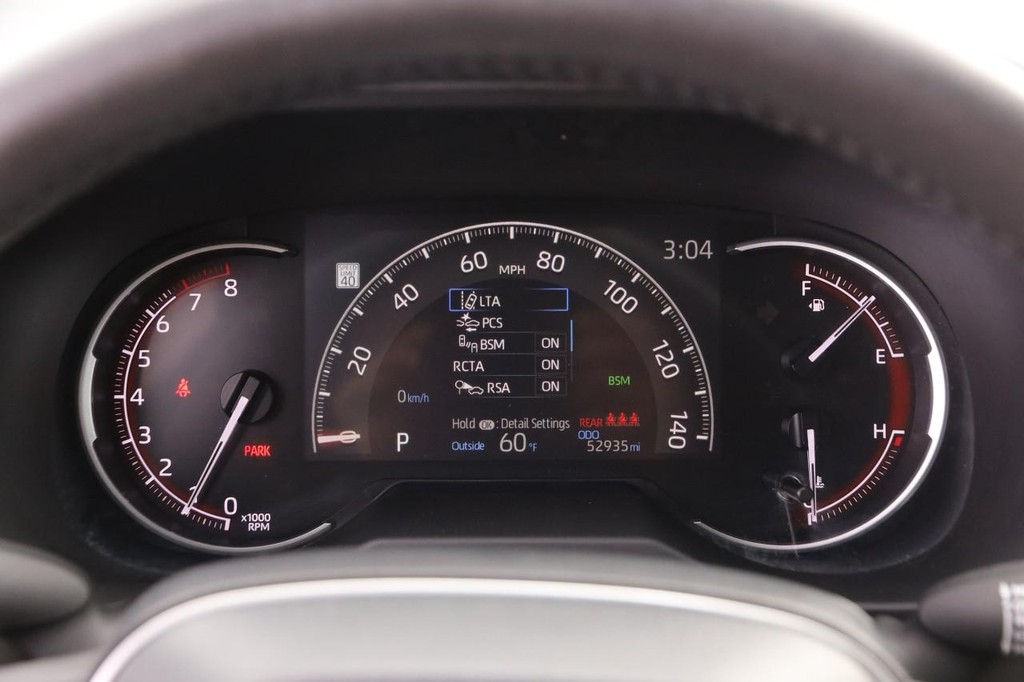 Toyota RAV4 Vehicle Full-screen Gallery Image 13