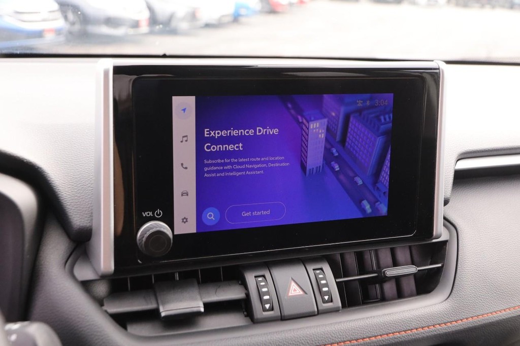 Toyota RAV4 Vehicle Full-screen Gallery Image 15