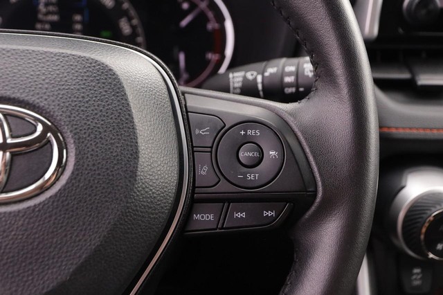 Toyota RAV4 Vehicle Image 12