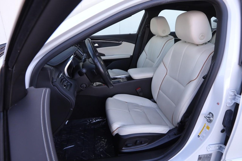 Chevrolet Impala Vehicle Full-screen Gallery Image 09