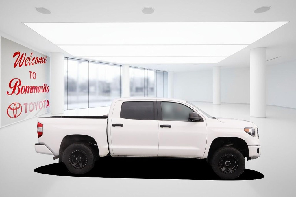 Toyota Tundra 4WD Vehicle Full-screen Gallery Image 5