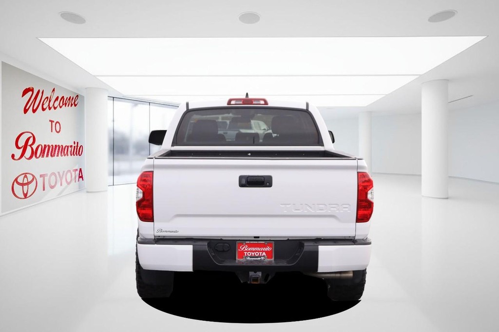 Toyota Tundra 4WD Vehicle Full-screen Gallery Image 6