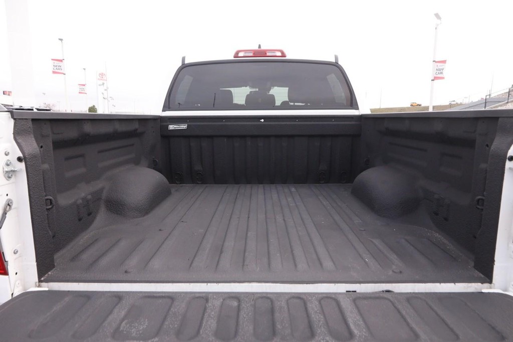 Toyota Tundra 4WD Vehicle Full-screen Gallery Image 7