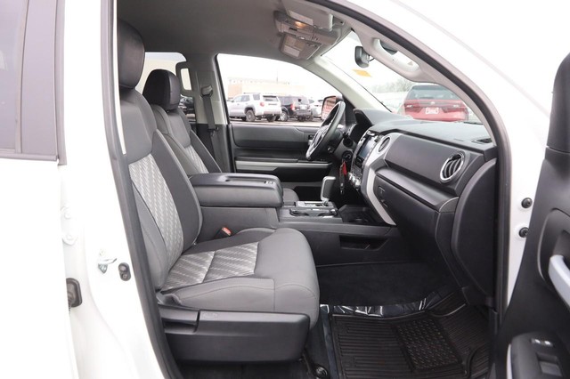 Toyota Tundra 4WD Vehicle Image 24