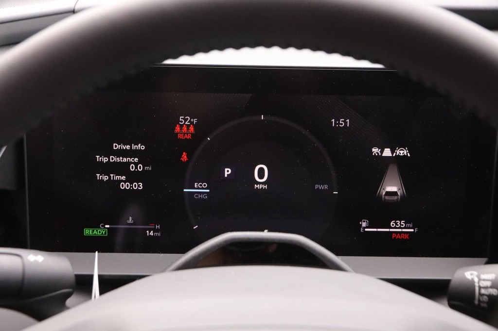 Toyota RAV4 Vehicle Full-screen Gallery Image 15