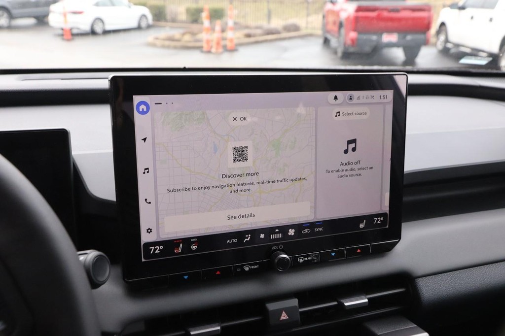 Toyota RAV4 Vehicle Full-screen Gallery Image 17