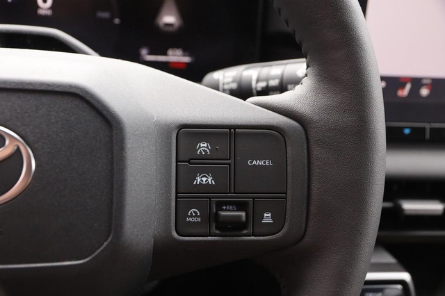 Toyota RAV4 Vehicle Image 14