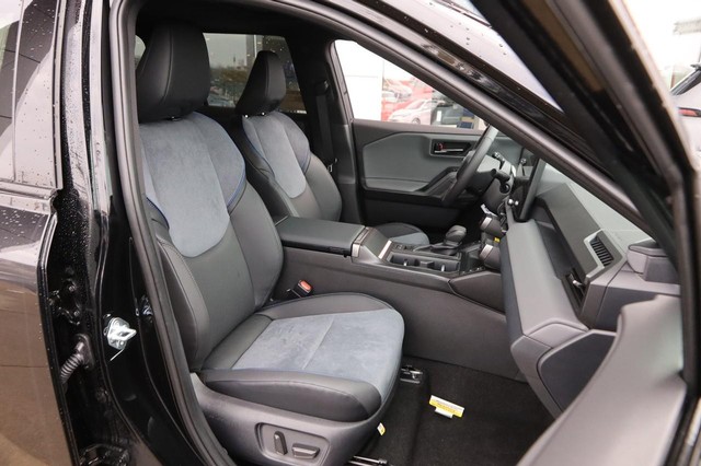 Toyota RAV4 Vehicle Image 29