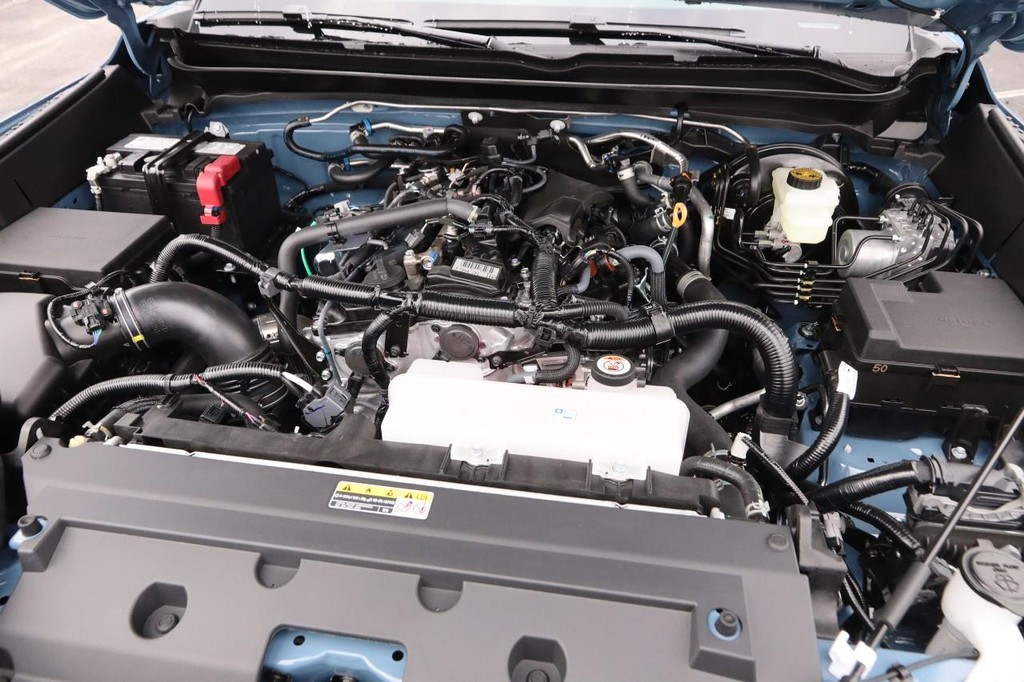 Toyota Tacoma 4WD Vehicle Full-screen Gallery Image 27