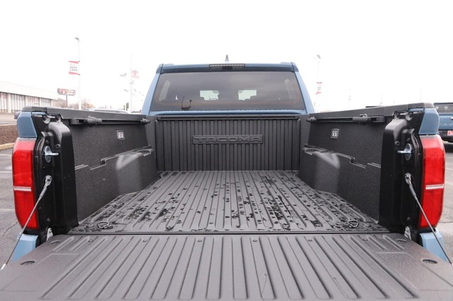 Toyota Tacoma 4WD Vehicle Image 07