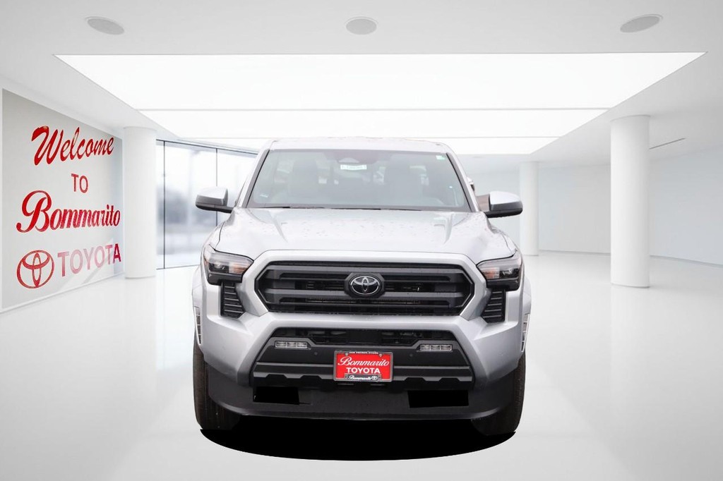 Toyota Tacoma 4WD Vehicle Full-screen Gallery Image 4