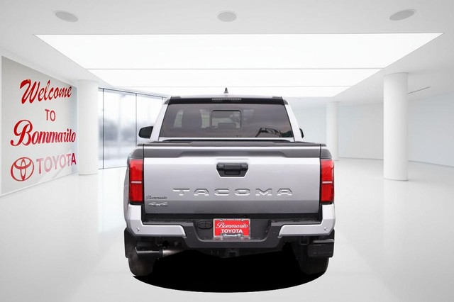 Toyota Tacoma 4WD Vehicle Image 06