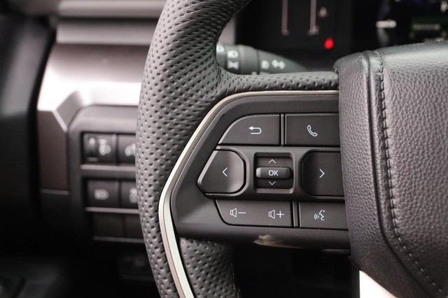 Toyota Tacoma 4WD Vehicle Image 11