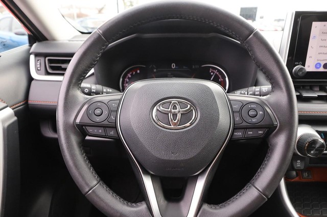 Toyota RAV4 Vehicle Image 09