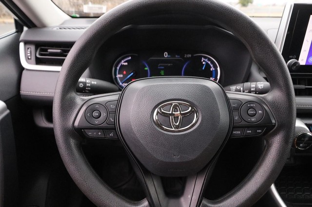 Toyota RAV4 Vehicle Image 10