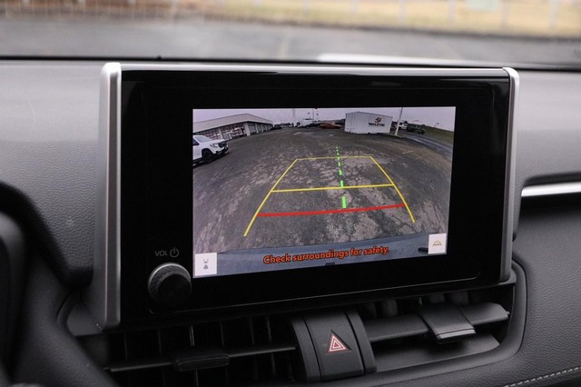 Toyota RAV4 Vehicle Image 16