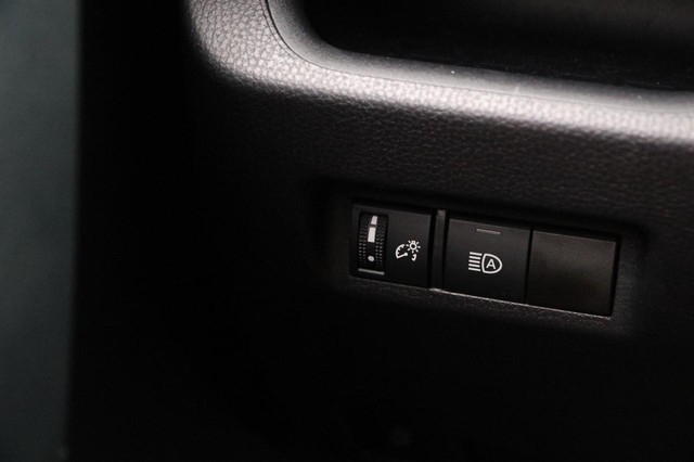 Toyota RAV4 Vehicle Image 19