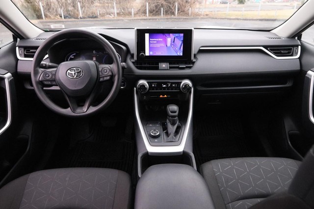 Toyota RAV4 Vehicle Image 20