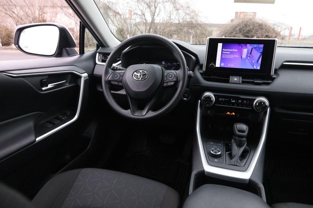 Toyota RAV4 Vehicle Image 21