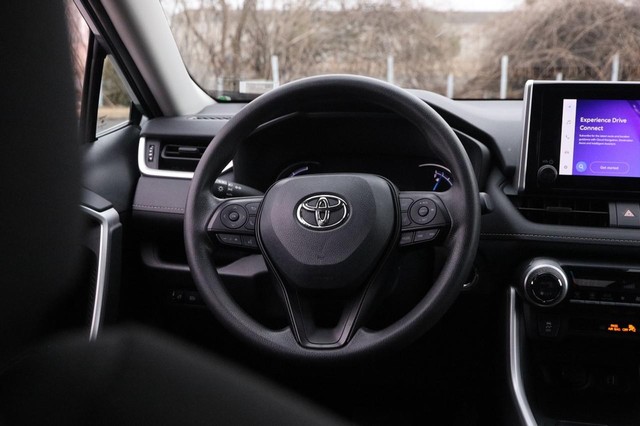Toyota RAV4 Vehicle Image 22