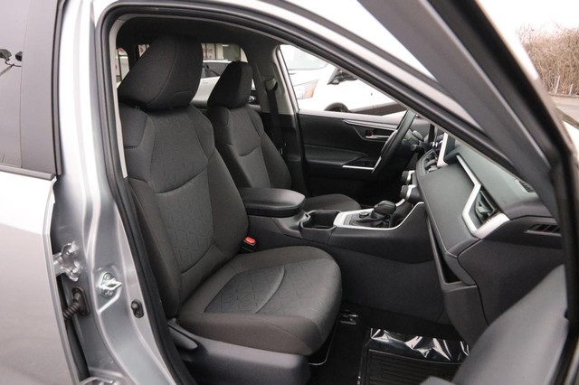 Toyota RAV4 Vehicle Image 25