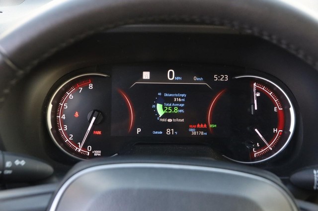 Toyota RAV4 Vehicle Image 13