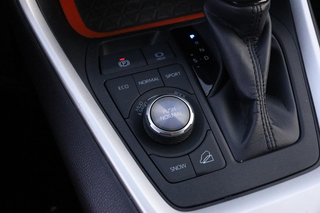 Toyota RAV4 Vehicle Image 18