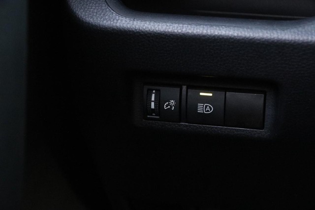 Toyota RAV4 Vehicle Image 19