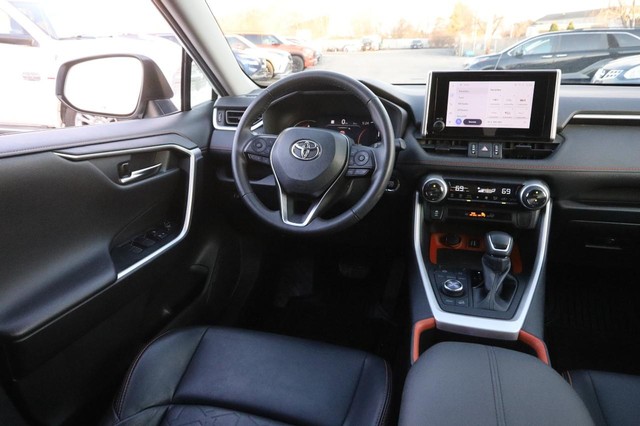 Toyota RAV4 Vehicle Image 21