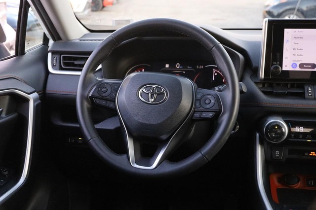 Toyota RAV4 Vehicle Image 22