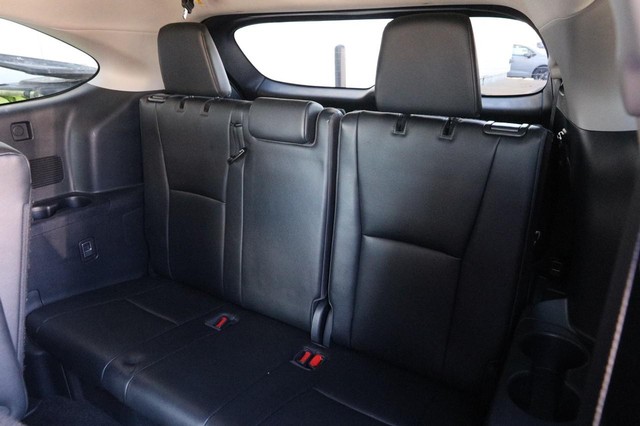 Toyota Highlander Vehicle Image 12