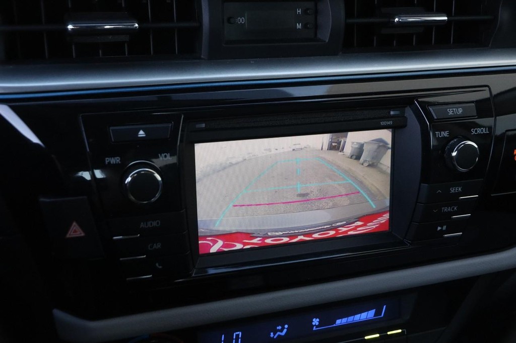 Toyota Corolla Vehicle Full-screen Gallery Image 17