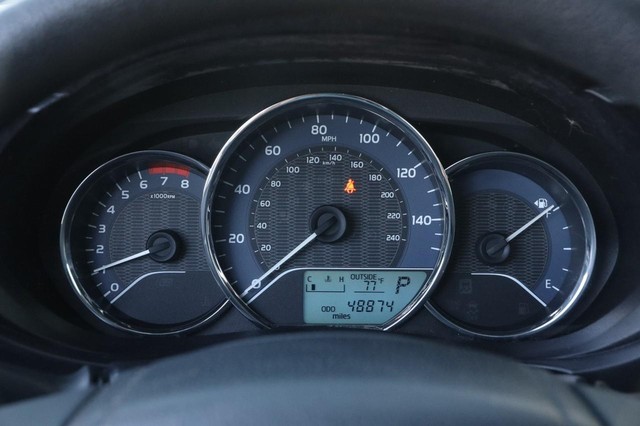 Toyota Corolla Vehicle Image 14