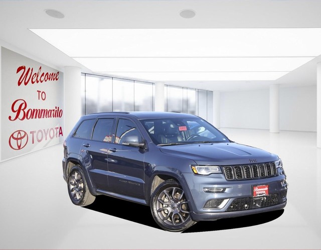 Jeep Grand Cherokee Vehicle Image 02