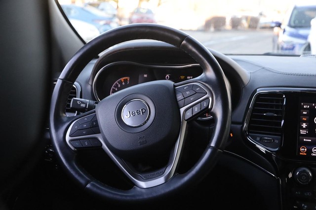 Jeep Grand Cherokee Vehicle Image 23