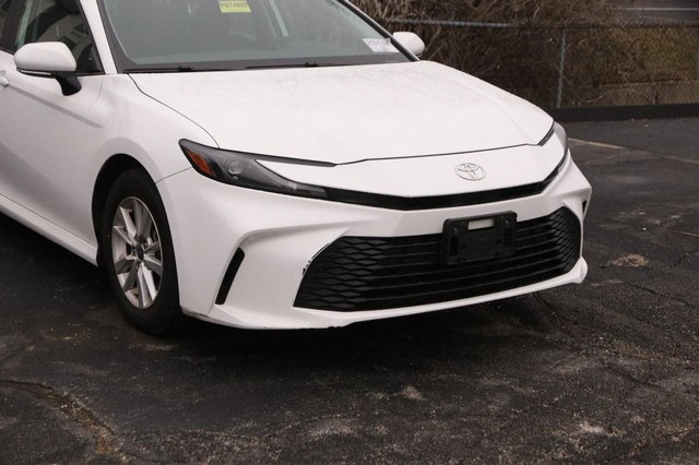 Toyota Camry Vehicle Image 02