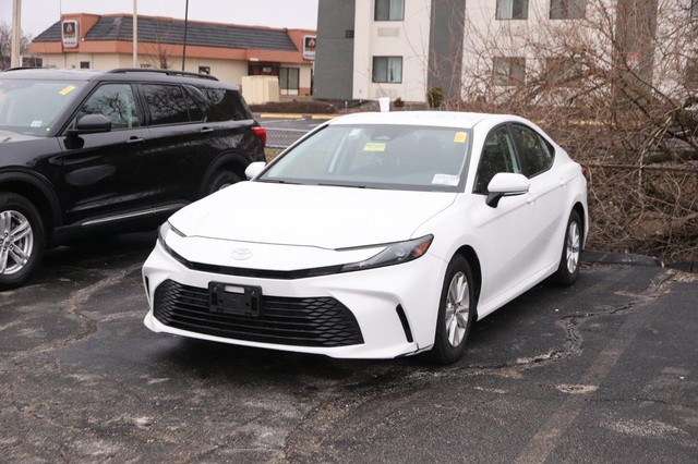 Toyota Camry Vehicle Image 04