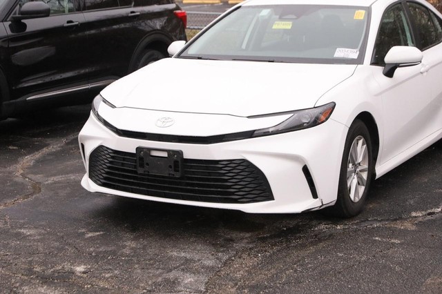 Toyota Camry Vehicle Image 05