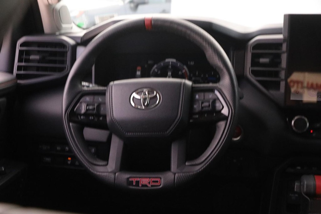 Toyota Sequoia Vehicle Full-screen Gallery Image 27