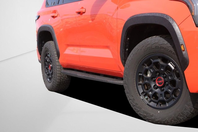 Toyota Sequoia Vehicle Image 03