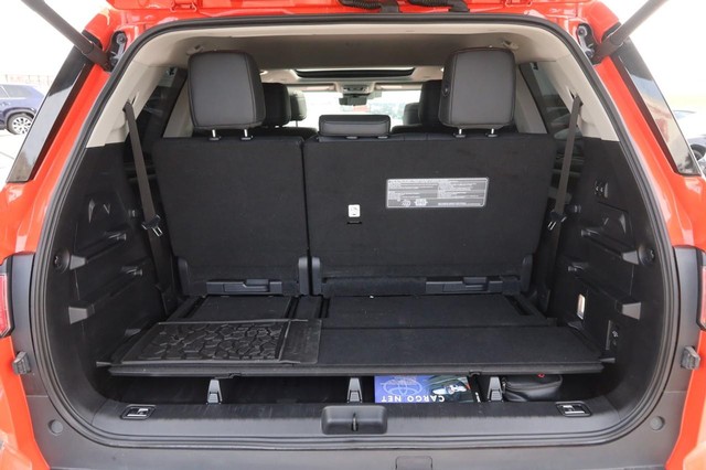 Toyota Sequoia Vehicle Image 07