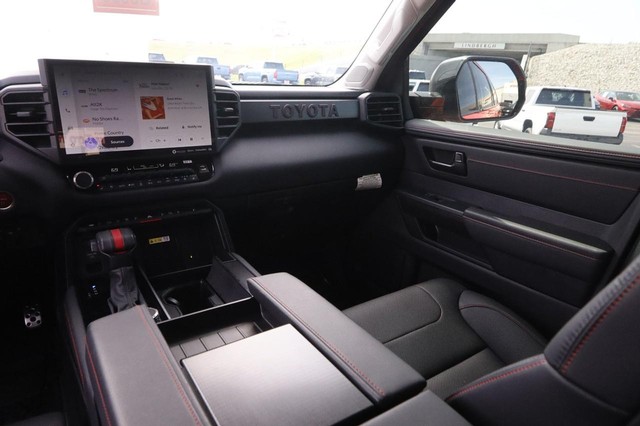 Toyota Sequoia Vehicle Image 29