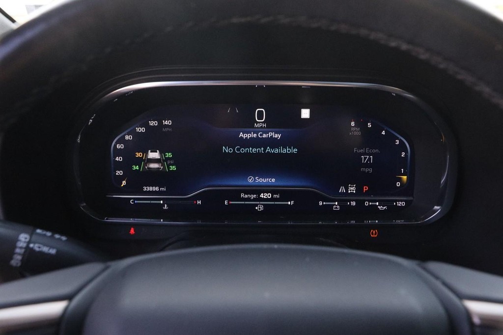 Chevrolet Tahoe Vehicle Full-screen Gallery Image 17