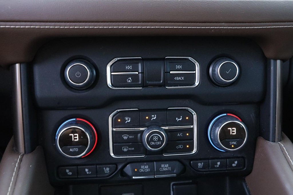 Chevrolet Tahoe Vehicle Full-screen Gallery Image 21