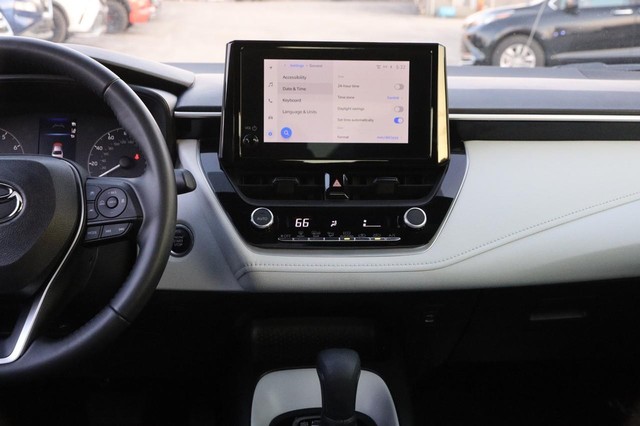 Toyota Corolla Vehicle Image 23