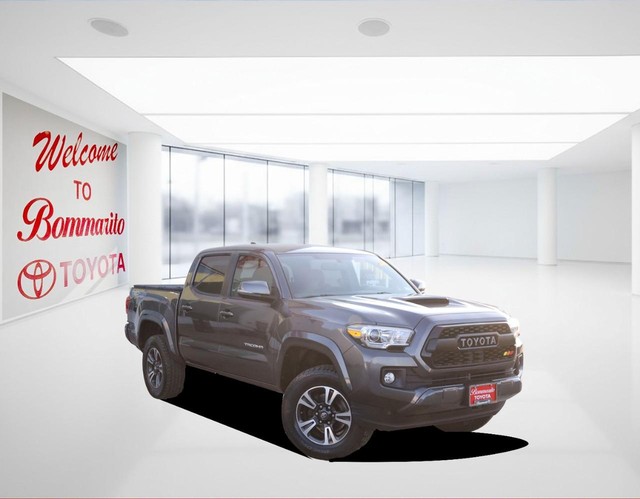 Toyota Tacoma Vehicle Image 02
