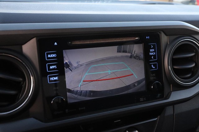 Toyota Tacoma Vehicle Image 15