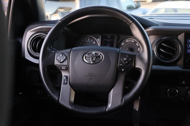 Toyota Tacoma Vehicle Image 21