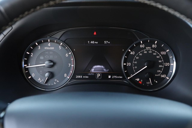 INFINITI QX80 Vehicle Image 16